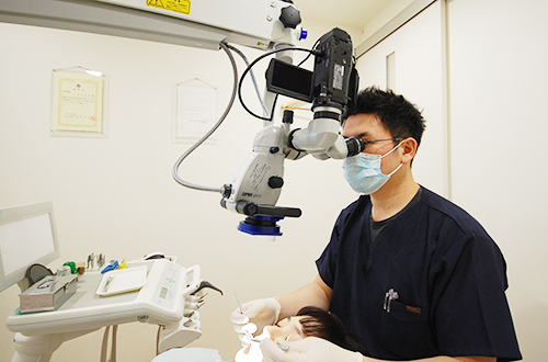 日本臨床歯周病学会指導医・日本歯周病学会専門医よる歯周病治療